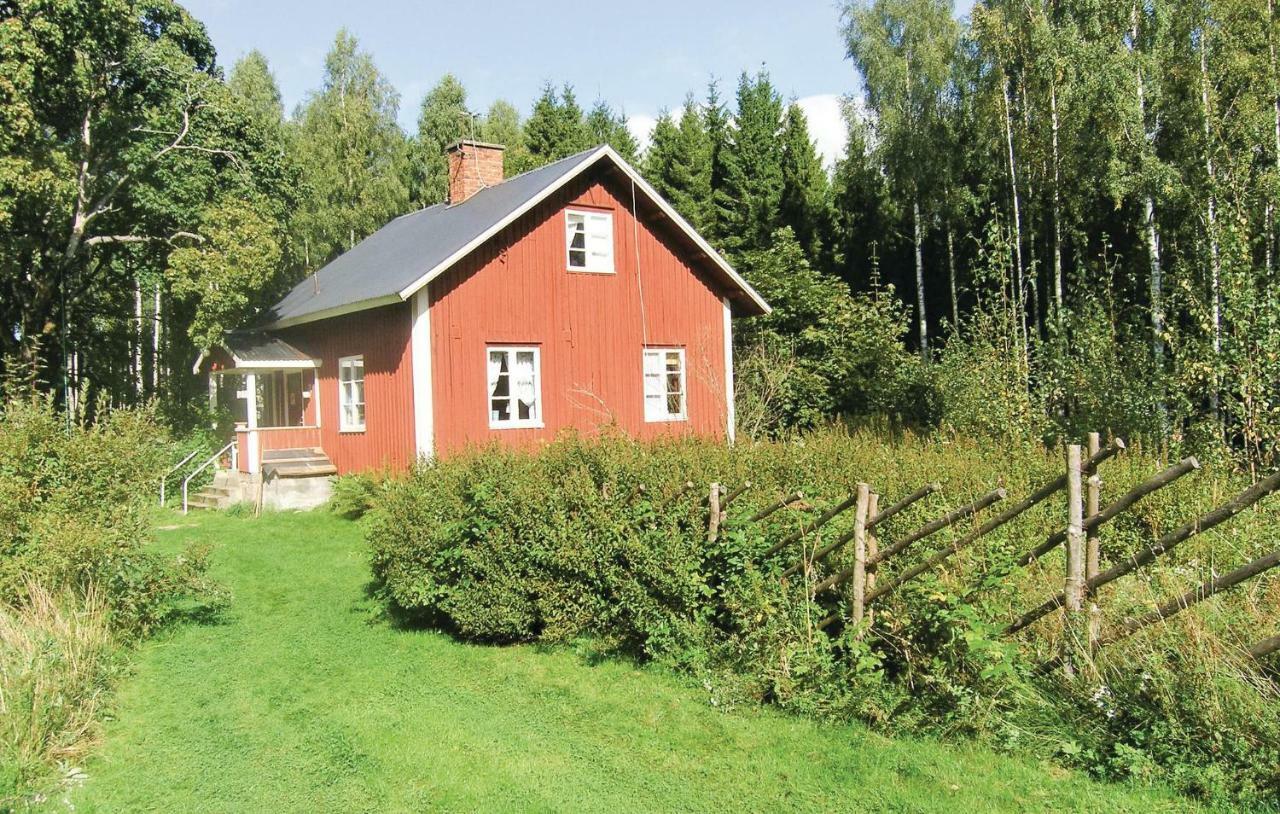 2 Bedroom Stunning Home In Molkom Sutterhojden Extérieur photo